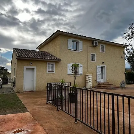 Magnifique Proche Mer/riviere Avec Piscine Villa